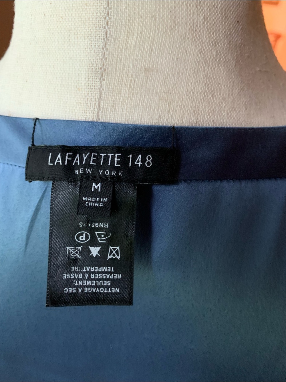 Lafayette 148 New York 100% Silk Sleeveless Shell Top Blue Medium - Picture 9 of 11